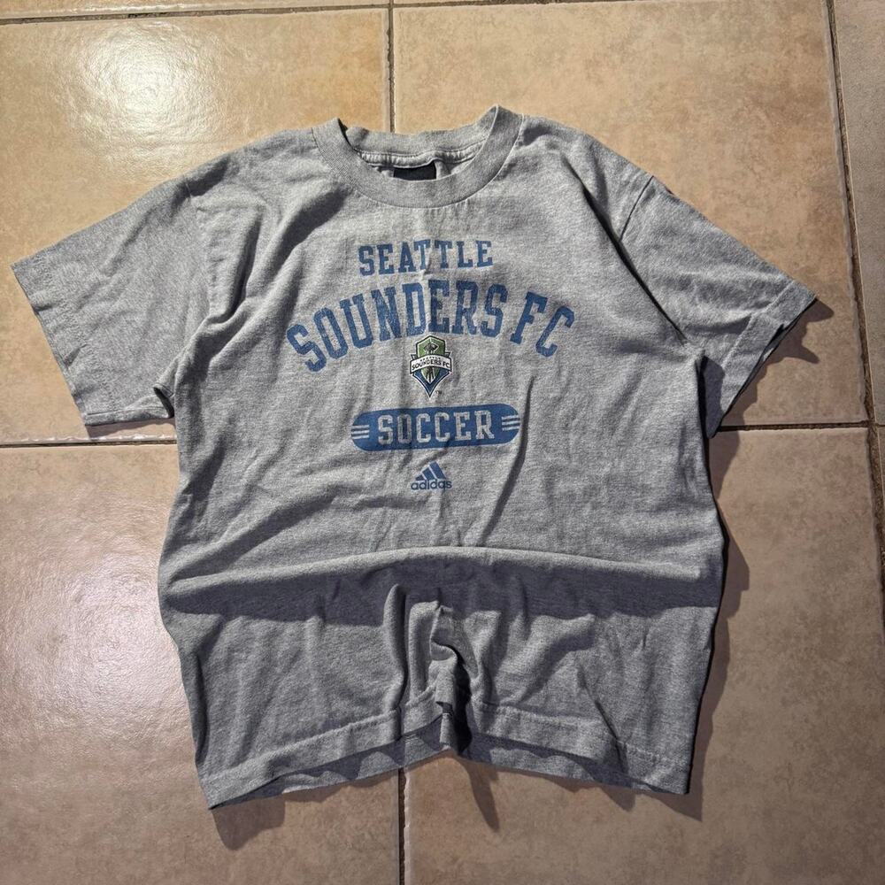 Vintage adidas y2k seattle sounders Size L in Womens